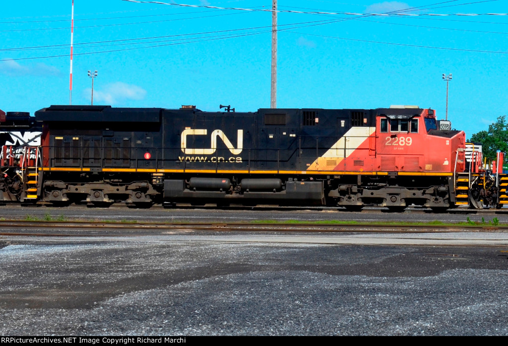 CN 2289